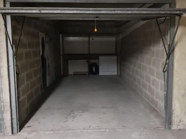 Stationnement Location Rennes   90€