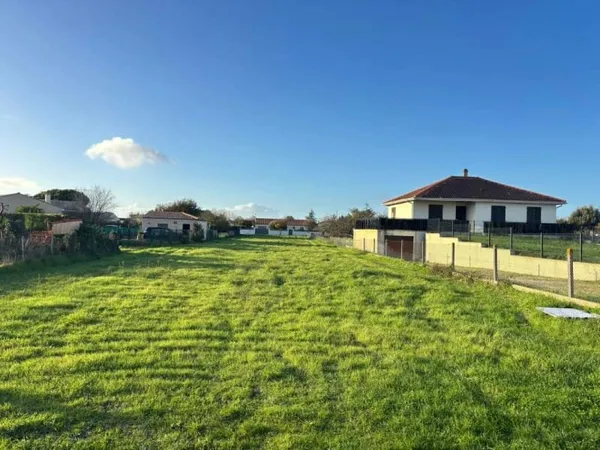 Terrain 829 m²