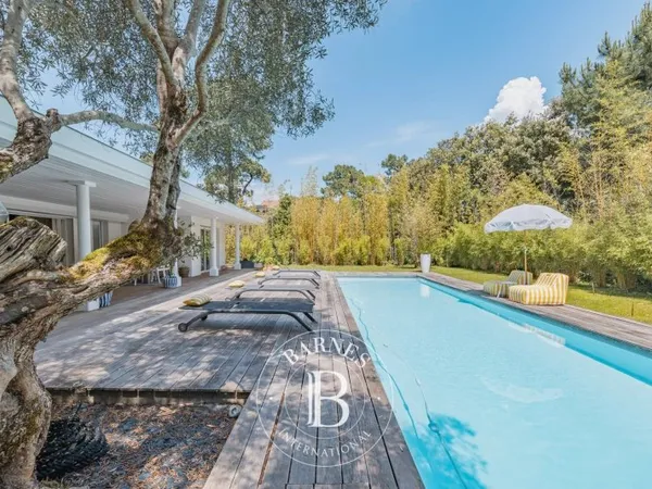 VILLA CONTEMPORAINE «L'OLIVIER» AVEC PISCINE AU CŒUR DU MOULLEAU À ARCACHON - CAPACITÉ 8 PERSONNES