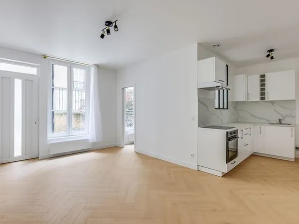 SUPERBE APPARTEMENT REFAIT A NEUF