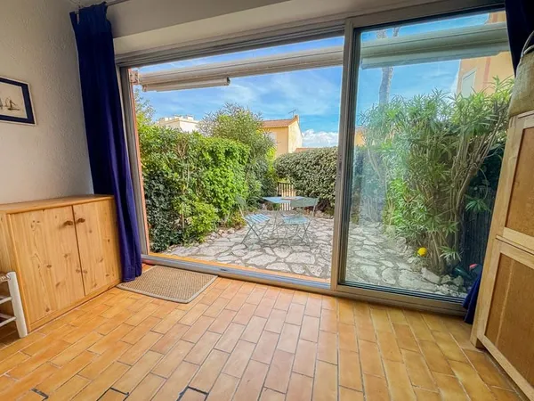 À vendre : Charmant studio avec jardin à Carry-Le-Rouet, près de la calanque de Cap Rousset
