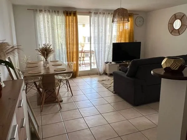Appart F2 - 45m2 + parking - TAMPON JULES FERRY