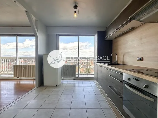 Appartement 3p 69 m2 balcon cave et parking