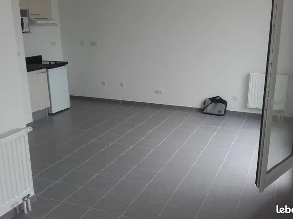 Studio de 29 m2 avec terrasse de 12 m2 520
