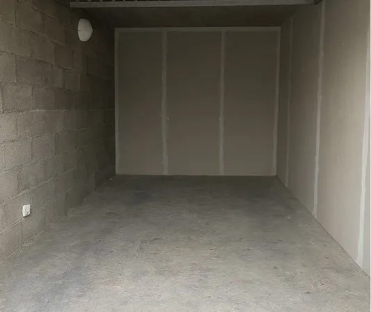 Garage 18m2 - LUNEL Centre - Sécurisé