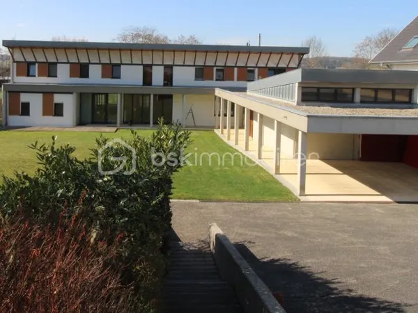 Maison 7 pièces 225 m²