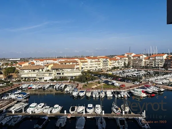 CANET PLAGE, T2 Traversant + Parking - Etage élevé