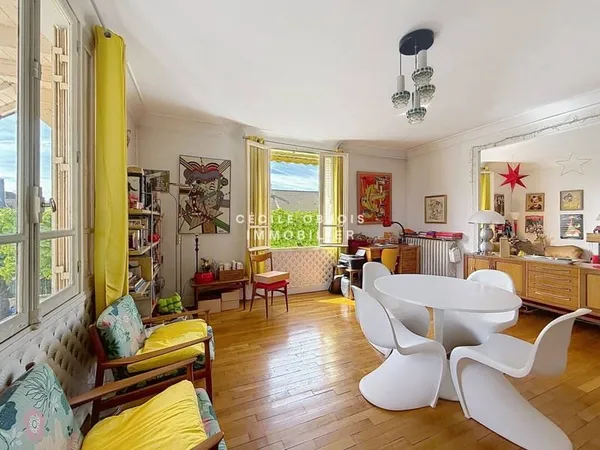 Maison 6 pièces 286 m²