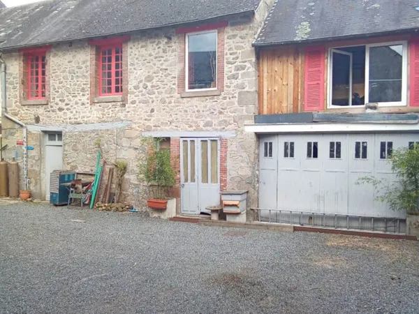 CREUSE- Pres La Souterraine- Grande Maison Avec Appartement