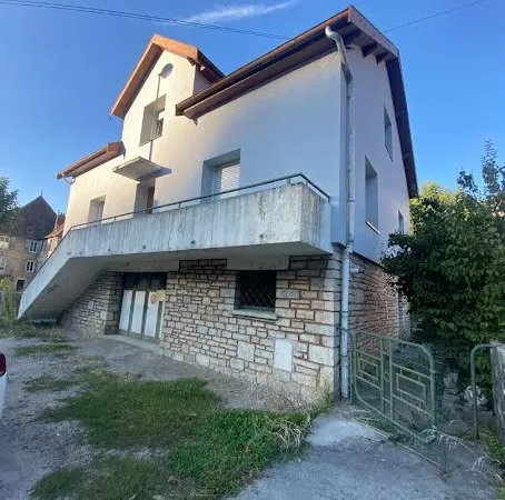 Maison 7 pièces 142 m²
