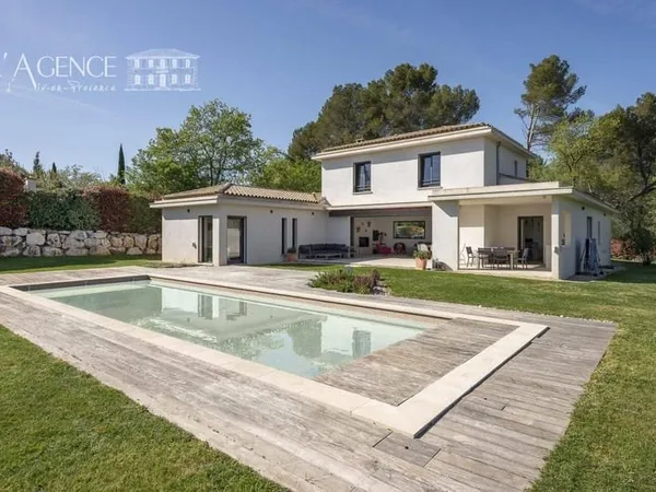 Maison 6 pièces 187 m²