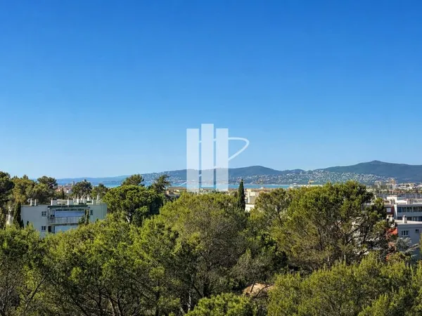 APPARTEMENT 3 PIECES VUE JUSQU'À LA MER