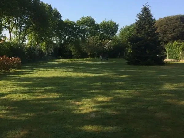 BEAU TERRAIN À 15mn de l'Océan