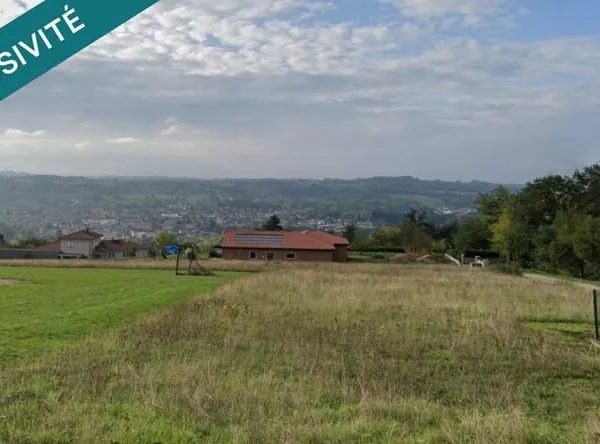 Joli terrain constructible en hauteur, belle vue dégagée