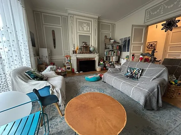 T6 Poitiers - Centre-Ville - 178.62 m²