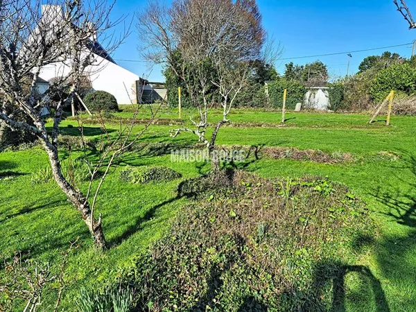 Terrain 624 m²