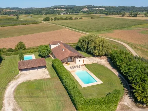 Maison en pierre rénovée à vendre en périphérie de Villeneuve-sur-Lot