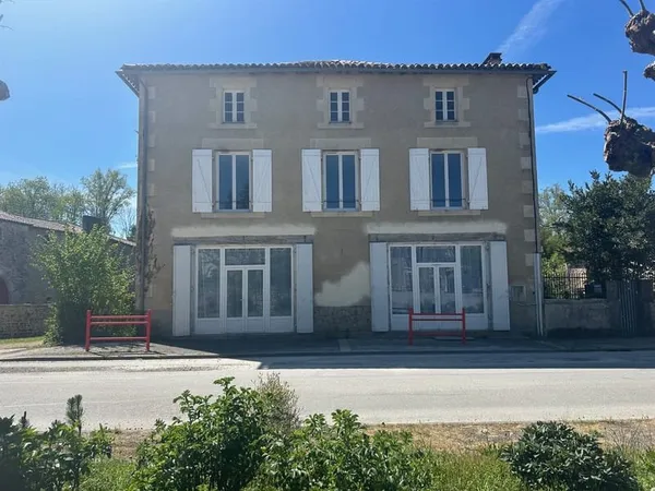 Deux maisons sous un même toit