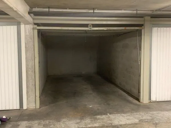 Location box parking