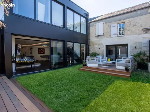 EXCLUSIVITE - Loft de 230 m² - Caen avec jardin et garage double