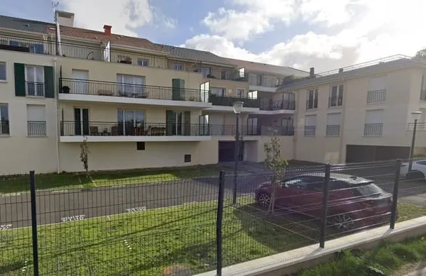 Stationnement Location Chalifert   53€