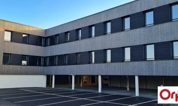 Bureau 109 m²