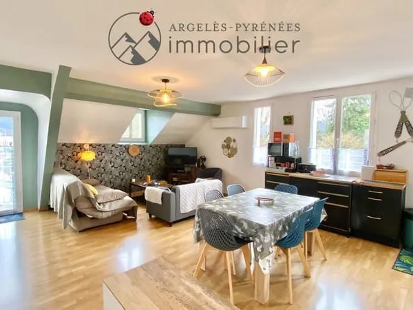 Bel appartement de type T3 de 70 m2 avec cave, parking et ja