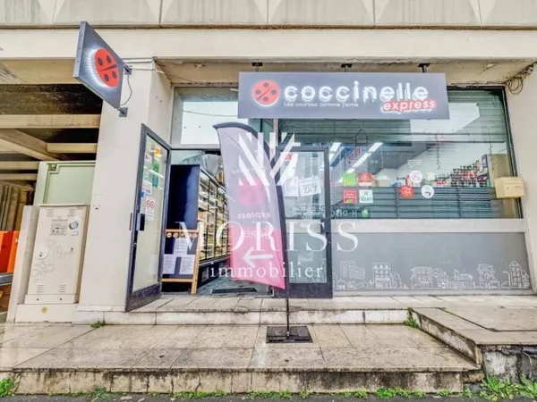 Local commercial 148 m²