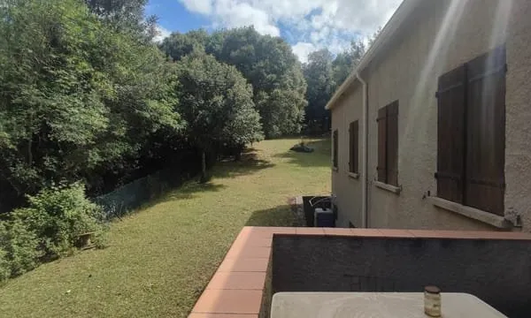 BELLE PROPRIETE A CASTIFAO avec terrain de 2395 m² A 15 min de PONTE LECCIA CORSE
