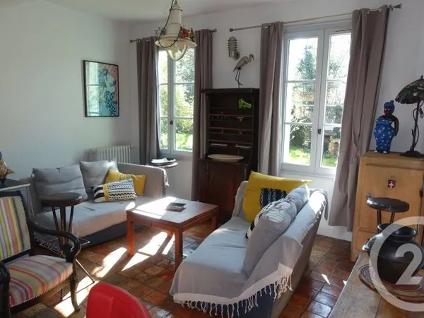 Maison 12 pièces 223 m²