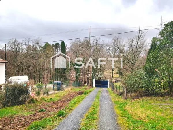 Grand terrain de 2400m2 divisible