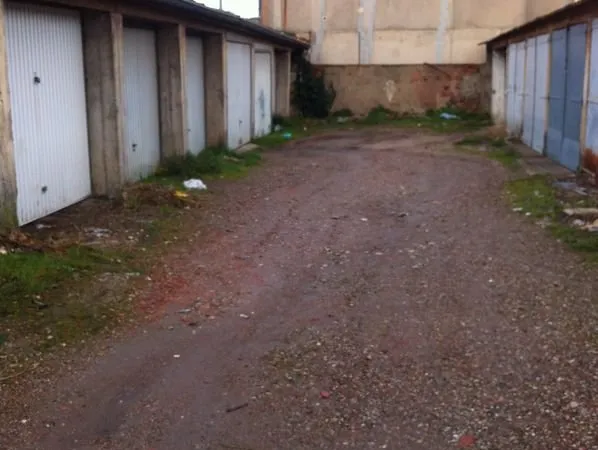 GARAGE fermé Individuel - Libre