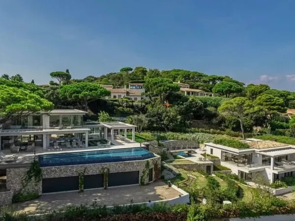 Domaine contemporain - Le Capon, Saint‑Tropez - Deux villas de prestige avec vue mer, 14 chambres à 