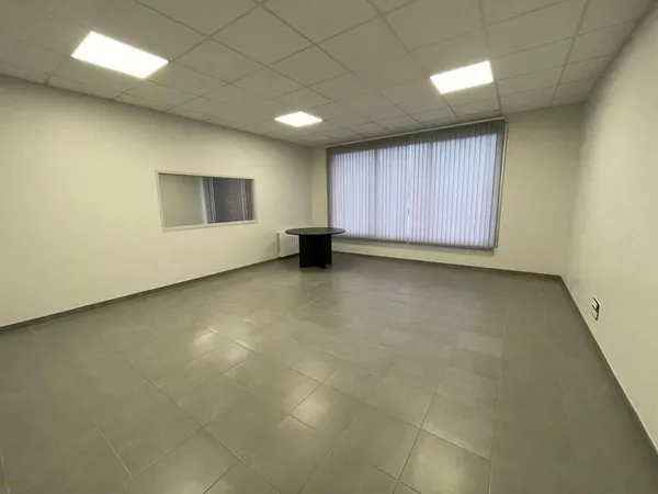 Local d'activité 399 m²