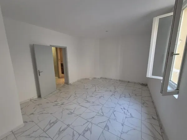 Béziers centre - Immeuble 90m2 - 3 appartements T2