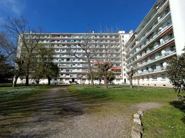 Appartement T3 de 57 m2 Bordeaux Chartrons