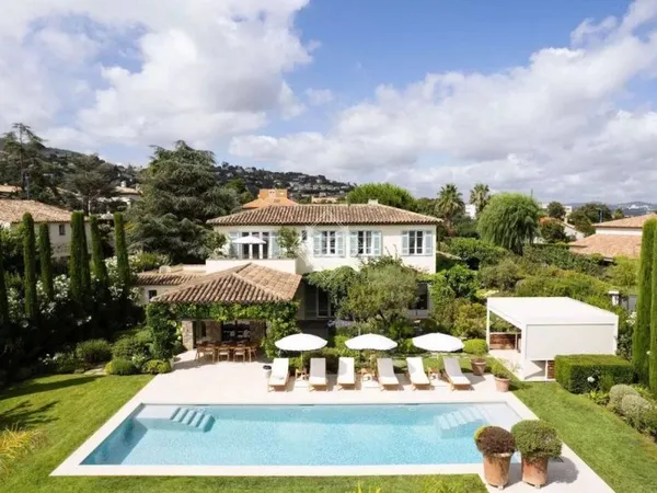 Villa 7 pièces 220 m²
