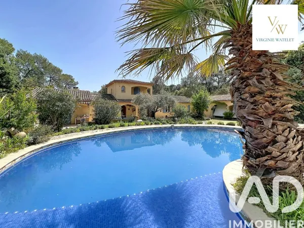 Maison 11 pièces 257 m²