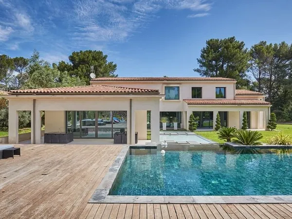 Maison de prestige à vendre Aix en Provence Sud - 5 km