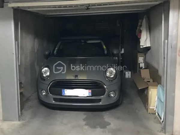 Parking 14 m²
