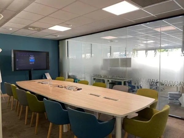 Bureaux 920 m²