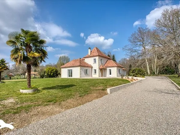 Maison 7 pièces 181 m²