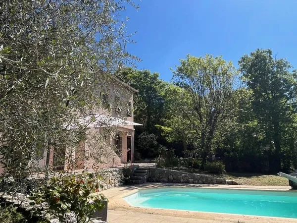 Villa 5 pièces 138 m²