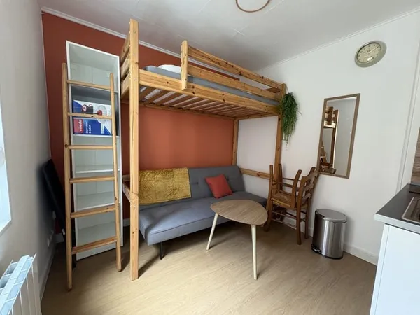 STUDIO MEUBLE RDC EXTERIEUR - CHAUSSEE JULES FERRY