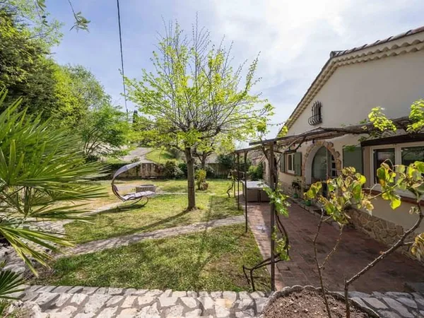 Maison 6 pièces 183 m²