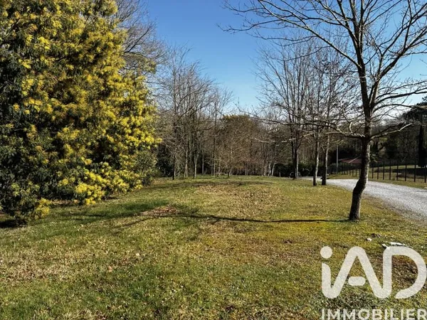Terrain 1250 m²