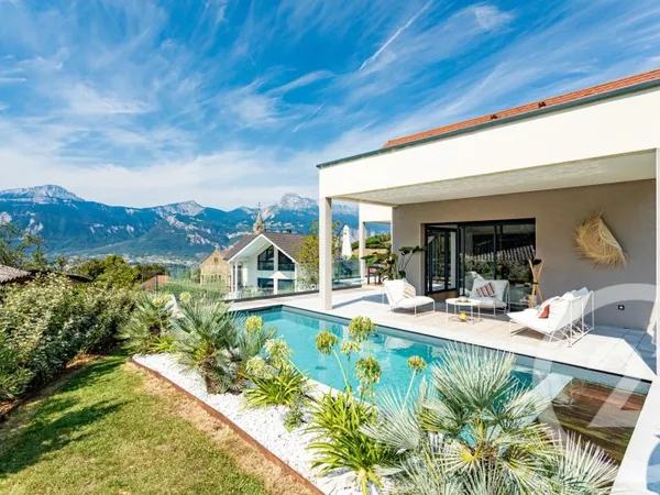 Maison 7 pièces 224 m²