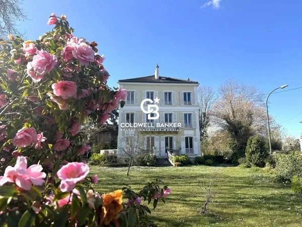 Maison de luxe 10 pièces 266 m²