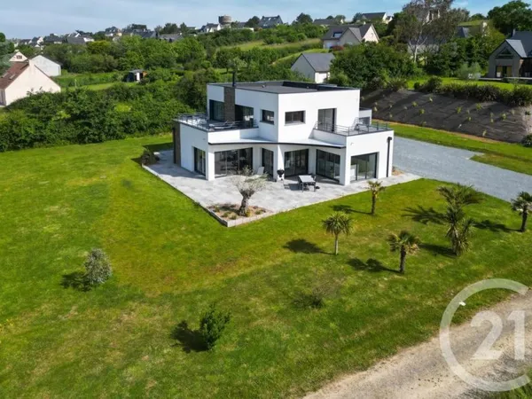 Maison 6 pièces 330 m²
