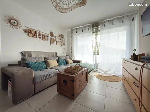 Appartement t2 vendu vide - résidence récente 2019 - cave + parking